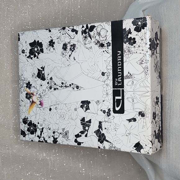 Paisley Sling Back Wedges (Sz 8.5) - Picture 10 of 11